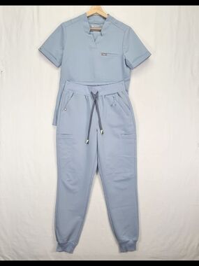 FIGS Technical Scrub Set Top XS Zamora Jogger Pants S Medical Uniform Sky Blue